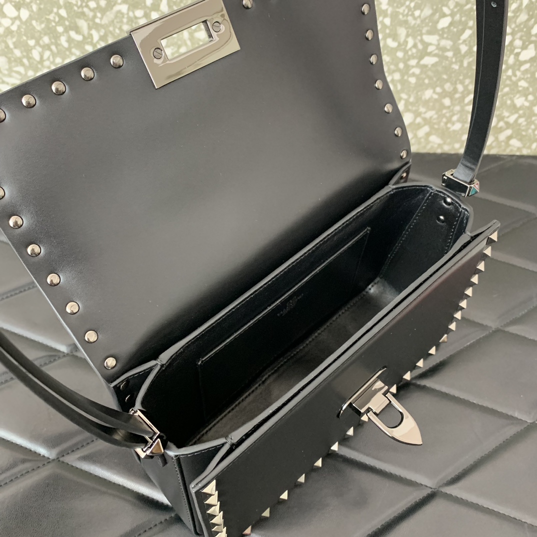 Valentino Garavani Rockstud Big Shoulder Bag in Black Smooth Leather